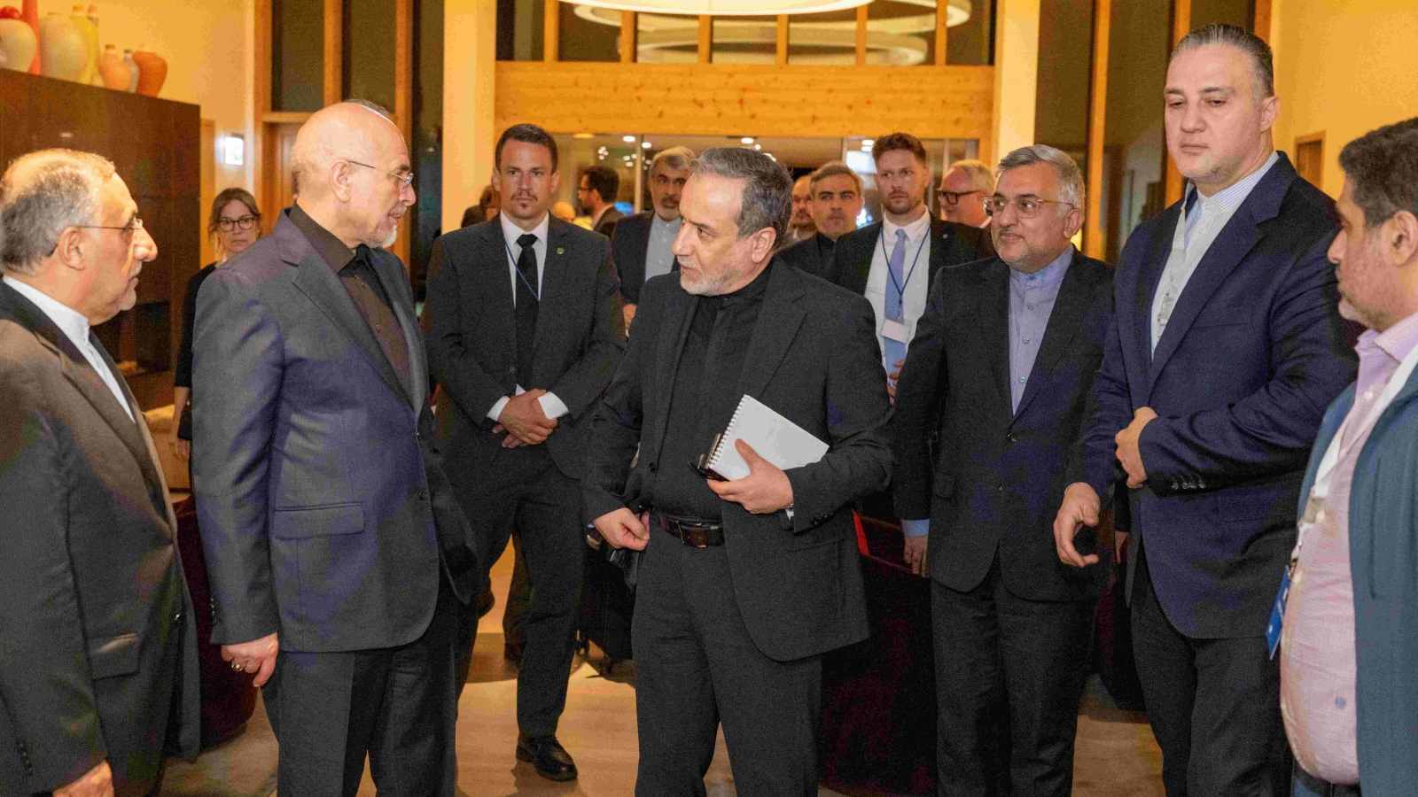 Mỹ ngăn Israel ám sát Chủ tịch Quốc hội và Ngoại trưởng Iran?
